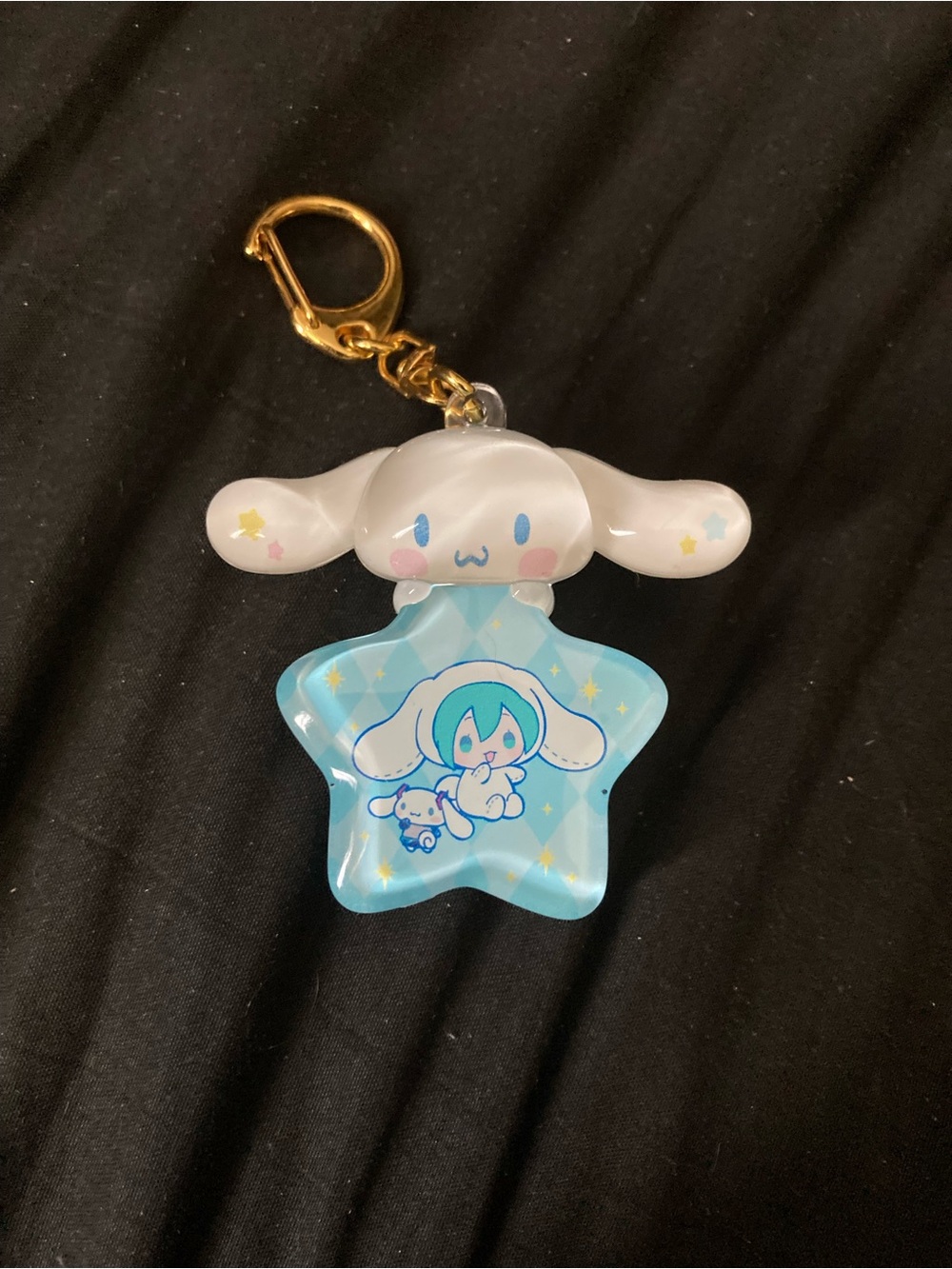 Cinnamoroll x Hatsune Miku blue keychain